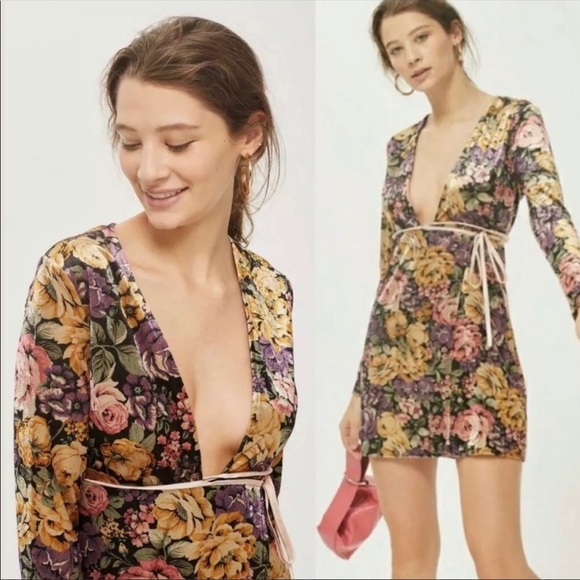 Topshop Dresses & Skirts - Topshop faux velvet flower print wrap dress. NWT 2